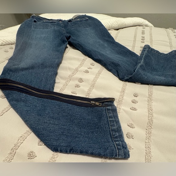 Miste jeans for women. Khaki. - Picture 3 of 4